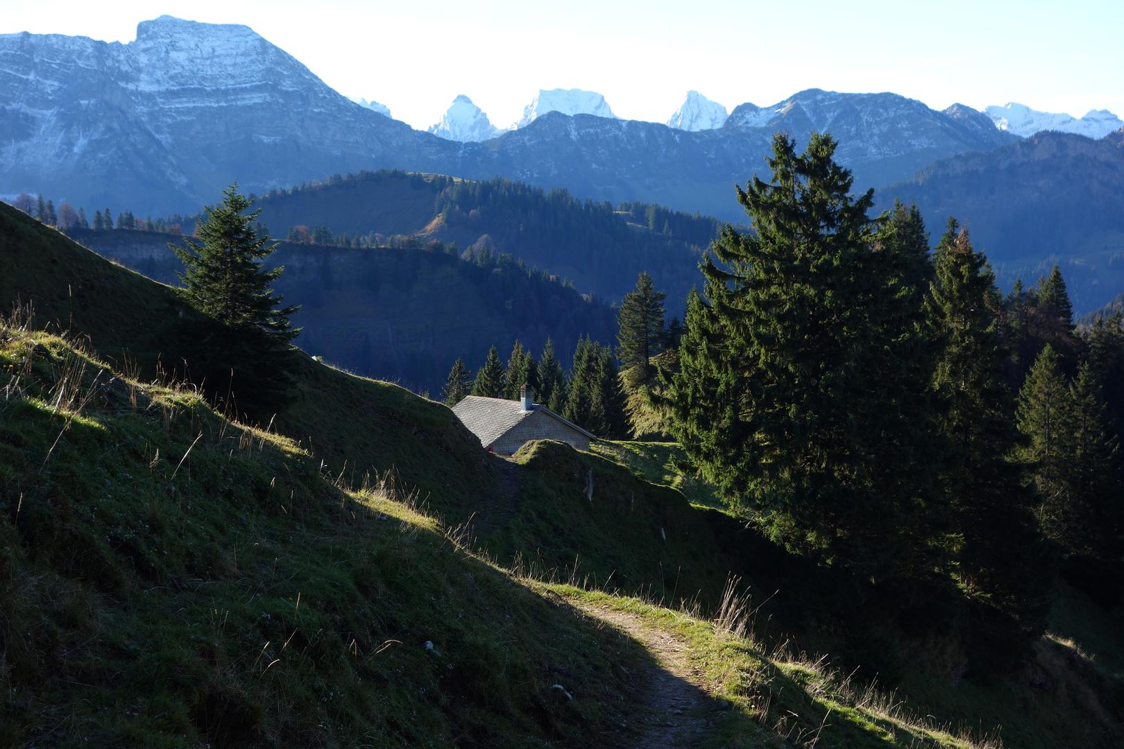 Hangweg zu einer Alp