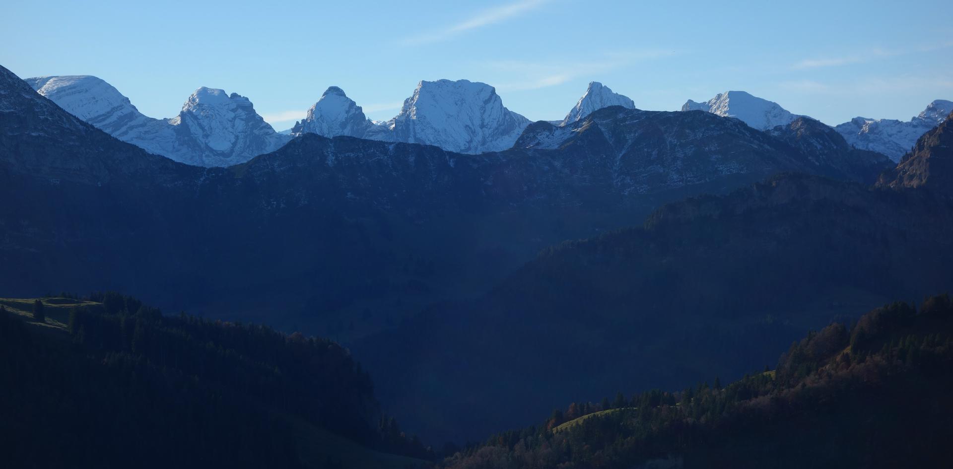 Verschneite Churfirsten