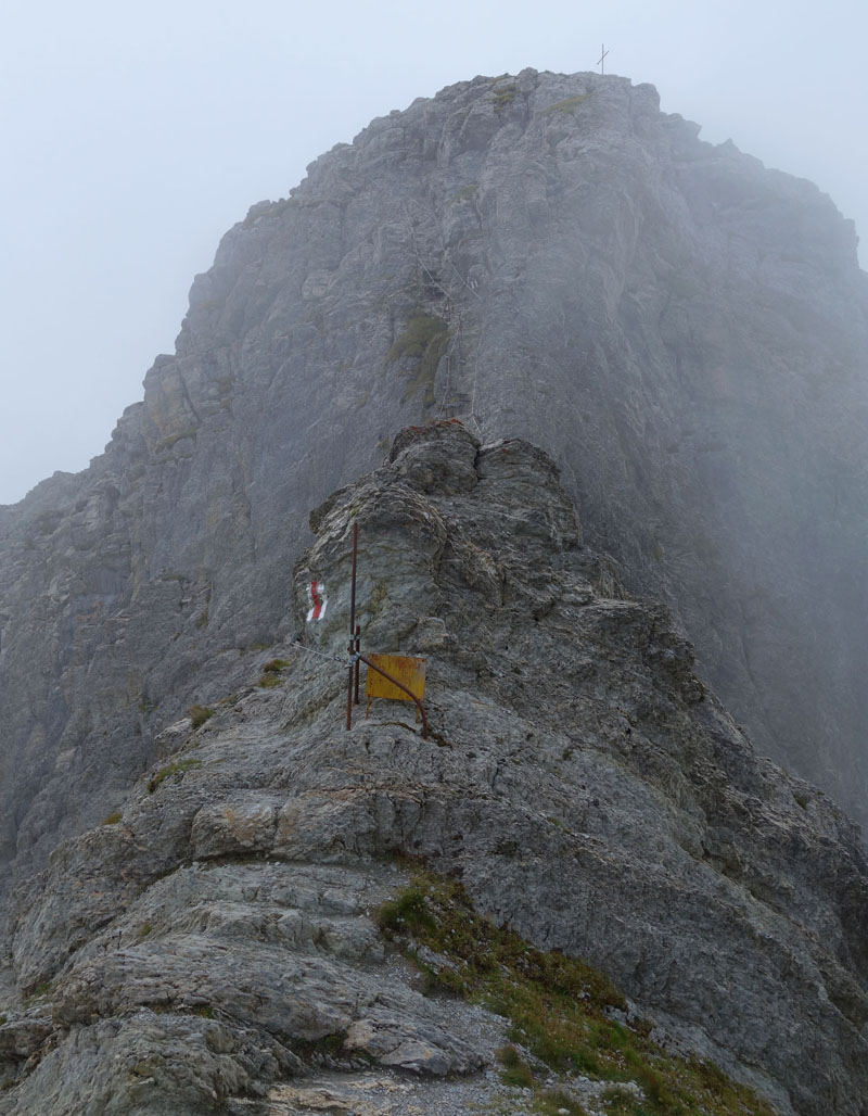 Einstieg Lisengrat im Nebel