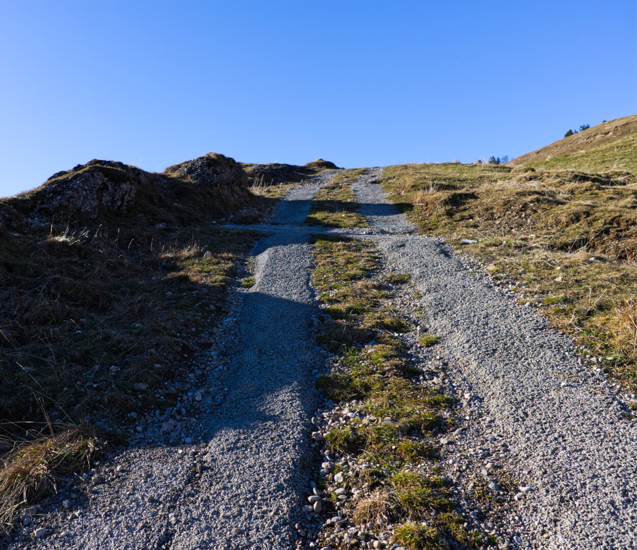 Steiler Fahrweg