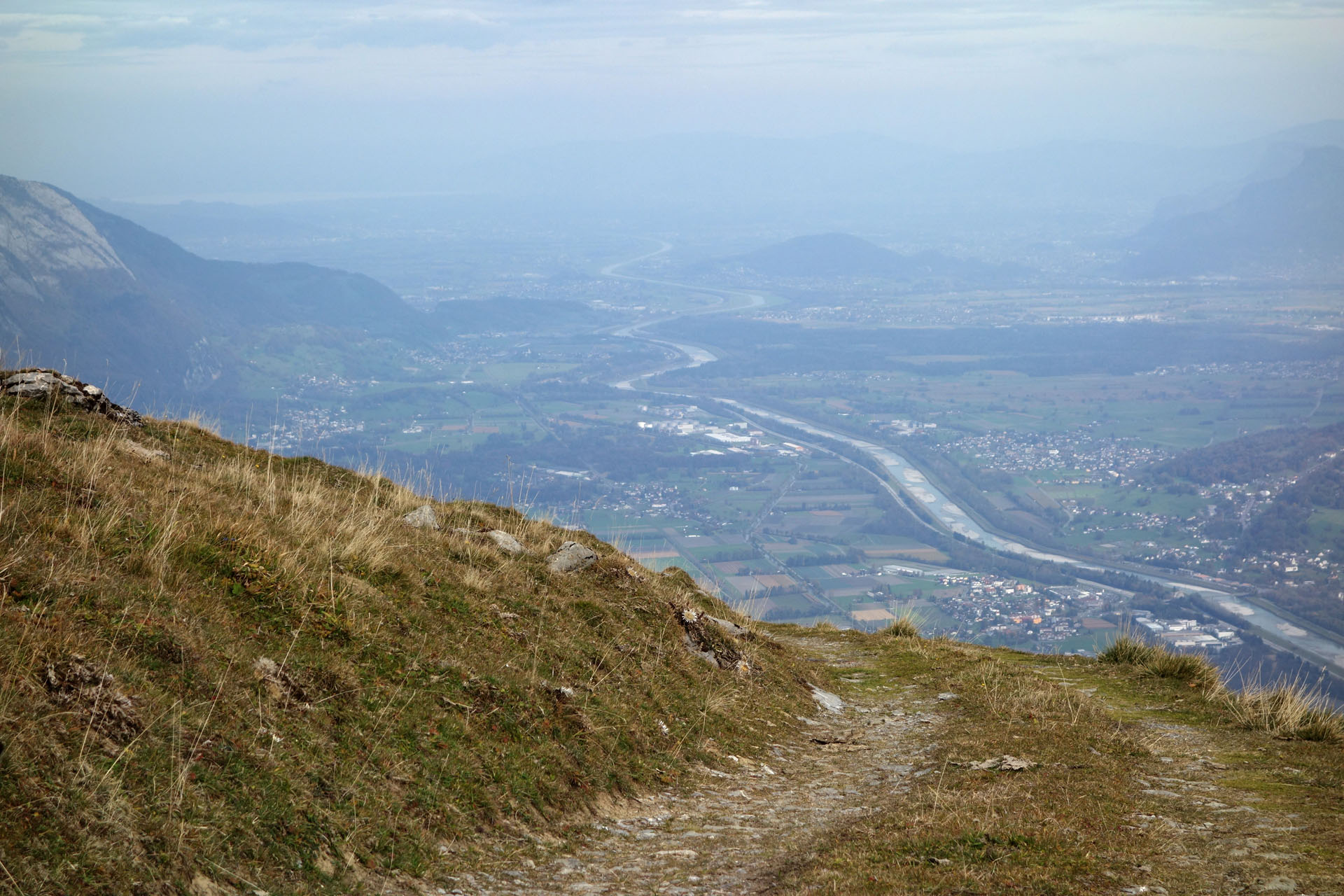 Feldweg über Rheintal