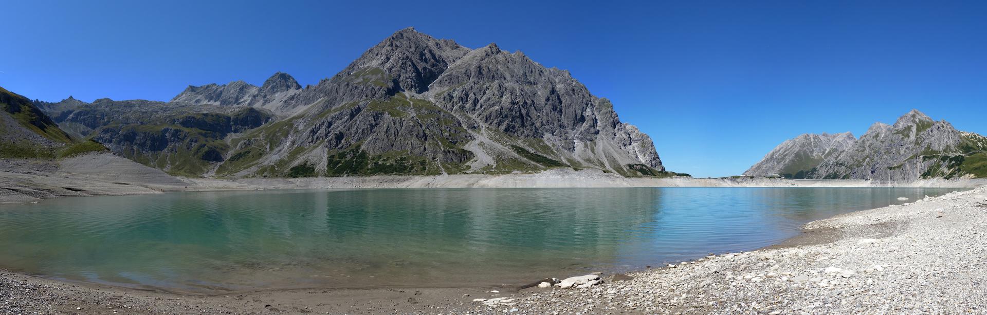 Badepause am Lünersee