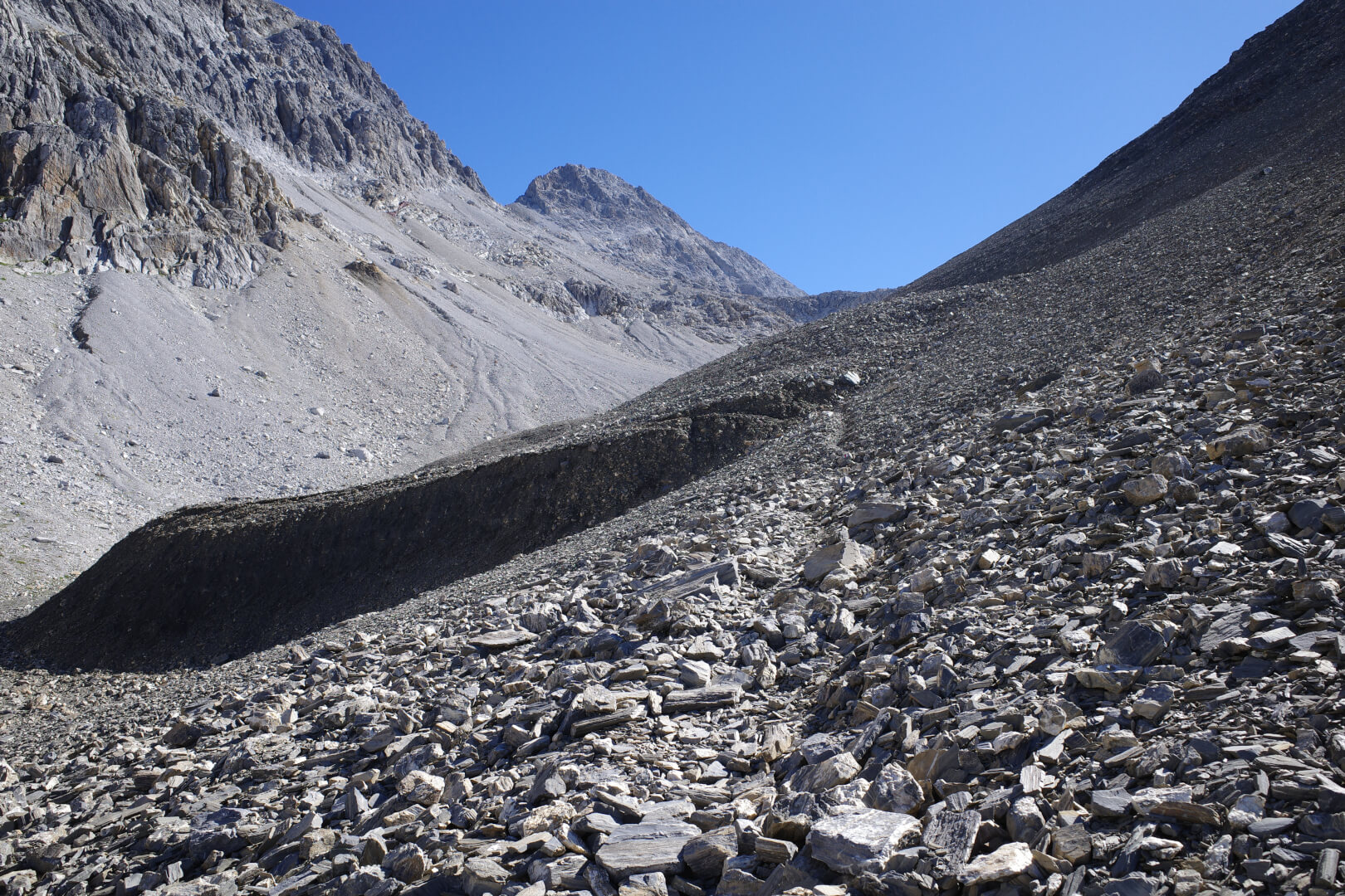 Bergweg durch Schutt