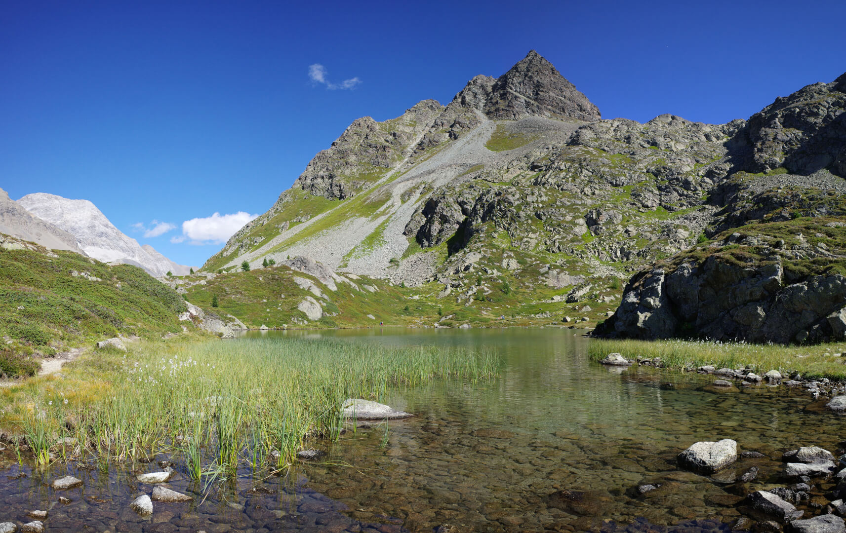 See mit Spitze des Dschimels