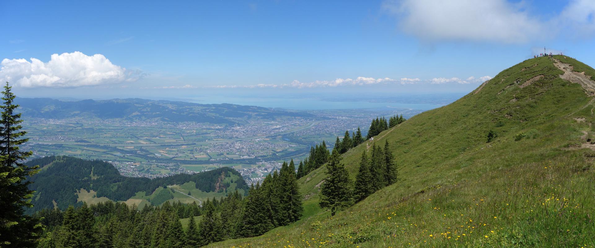 Hohe Kugel vor Bodensee