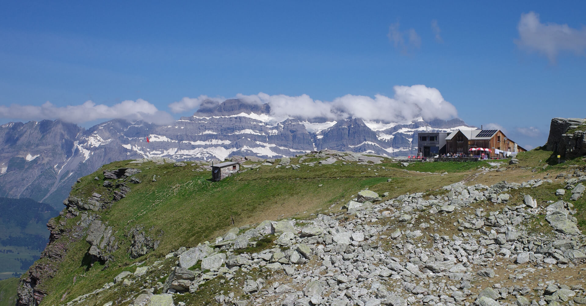 Leglerhütte mit Glärnisch