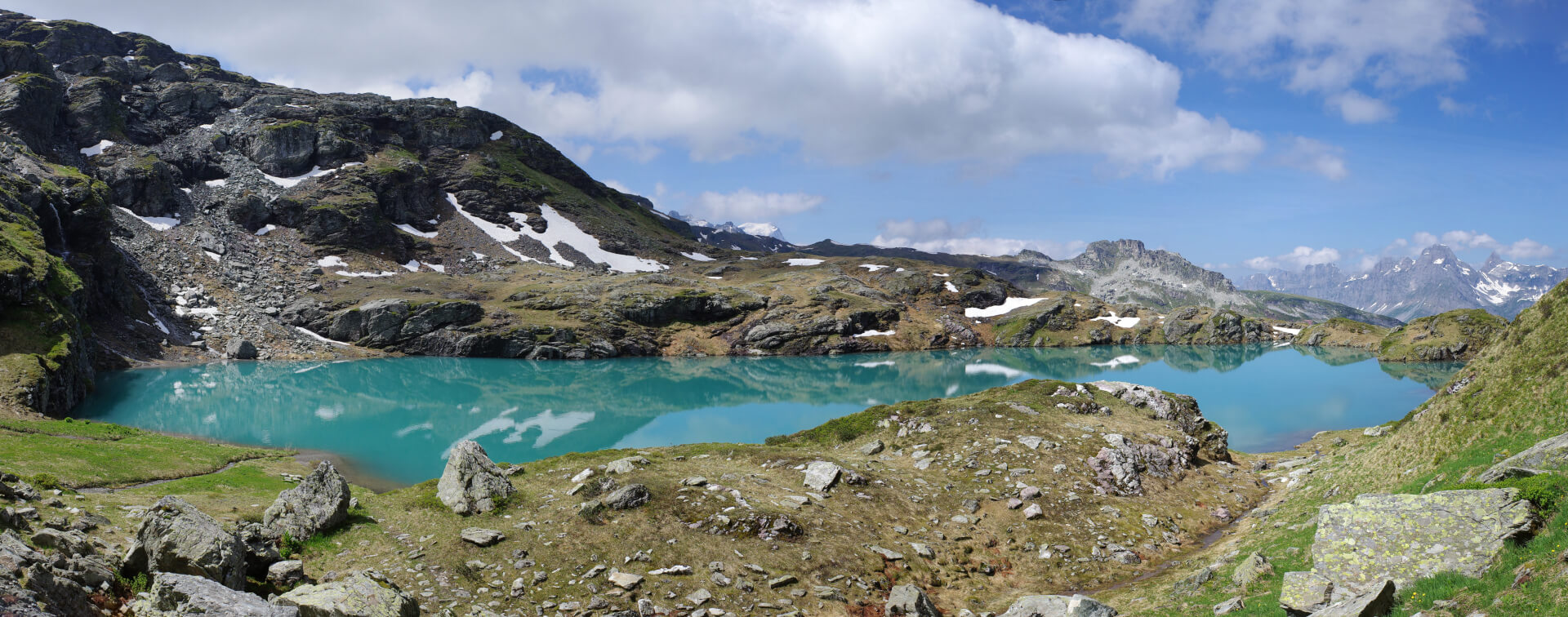 Türkiser Bergsee