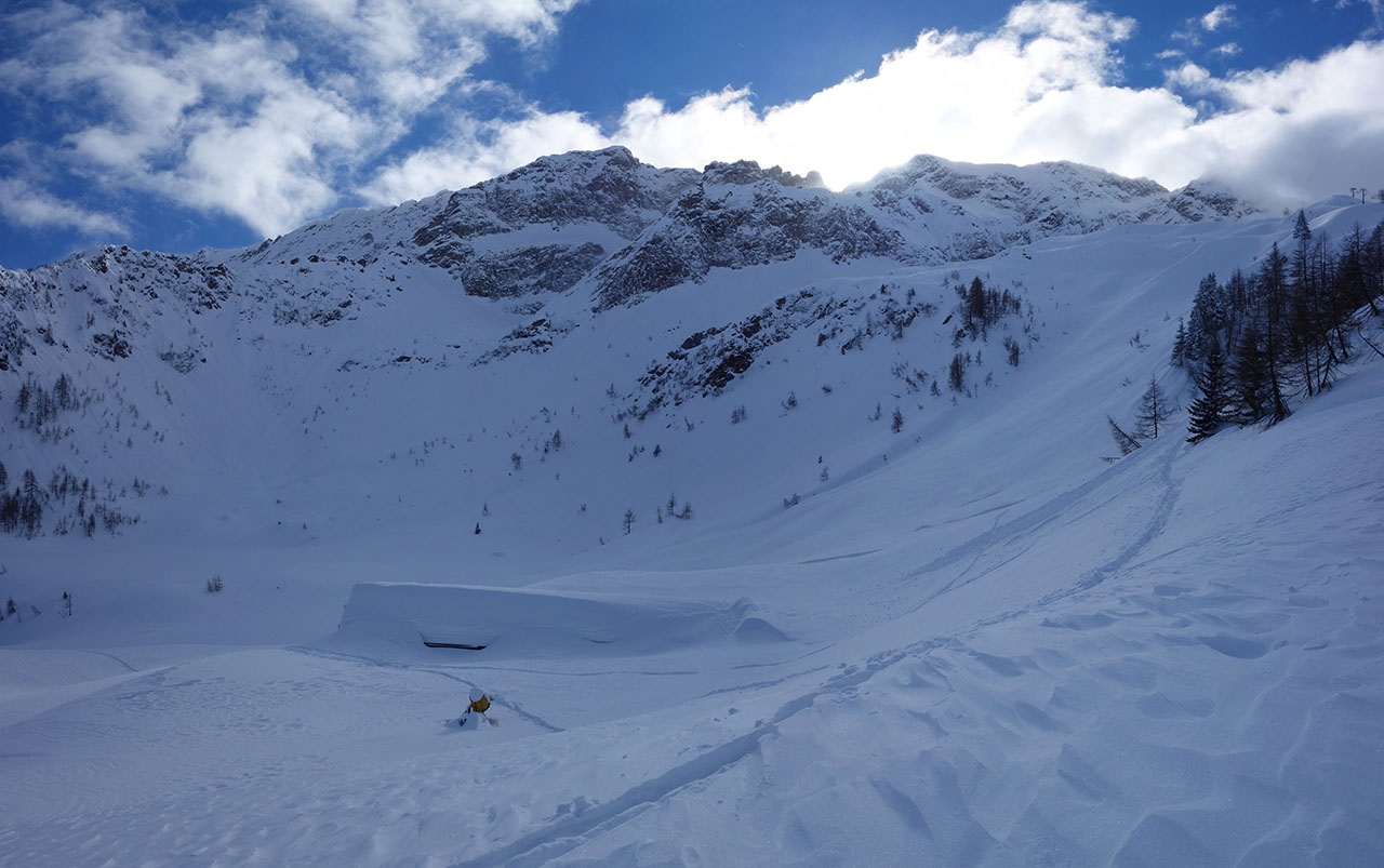 Zugeschneite Alp
