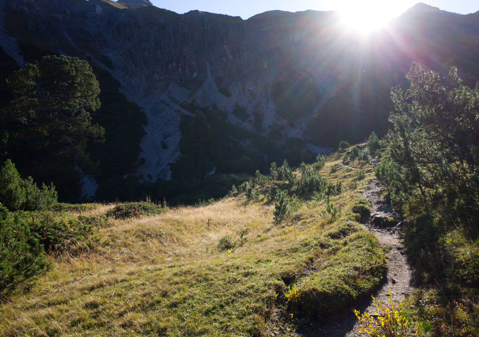Wandern in der Morgensonne