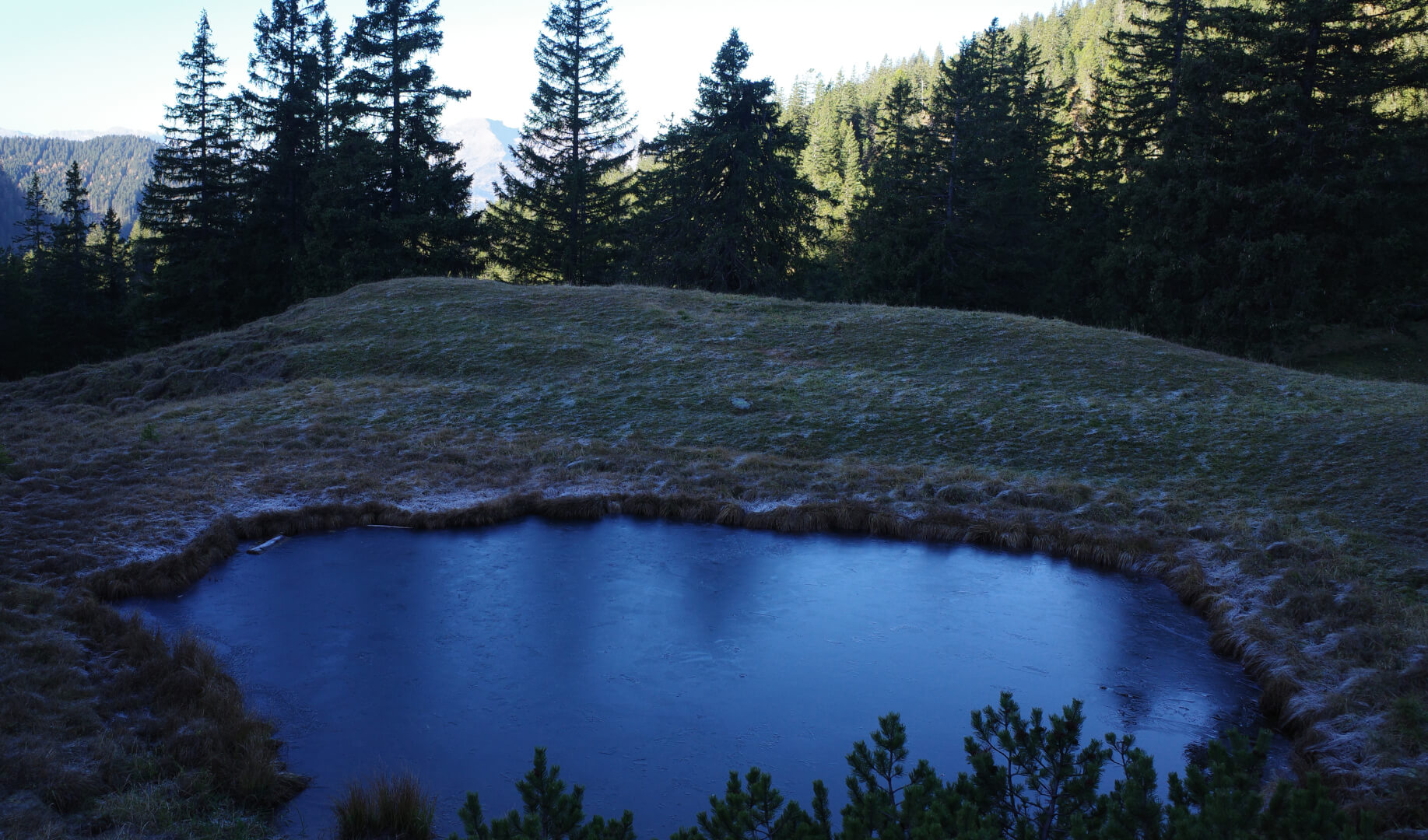 Gefrorener See