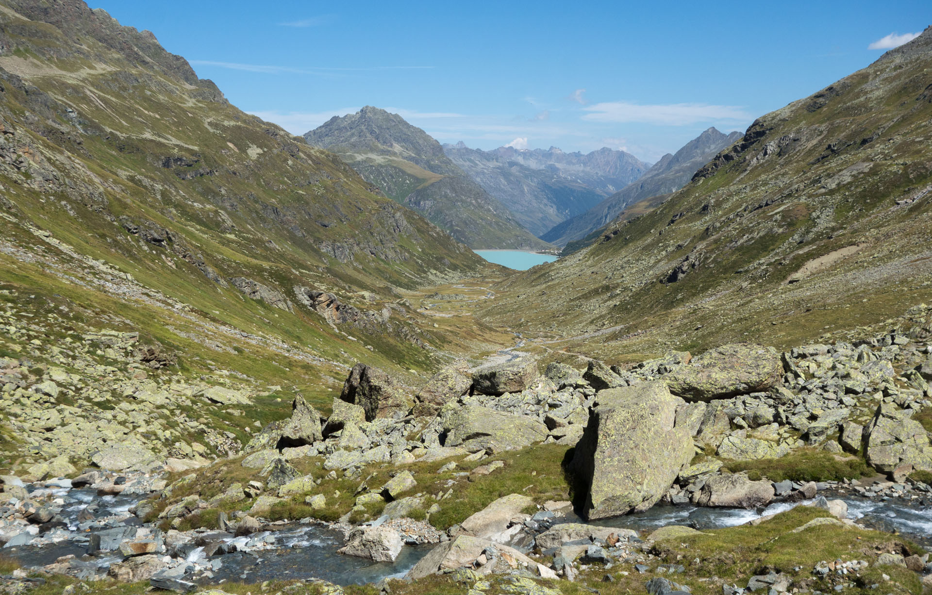 Bach durch Geröllfeld