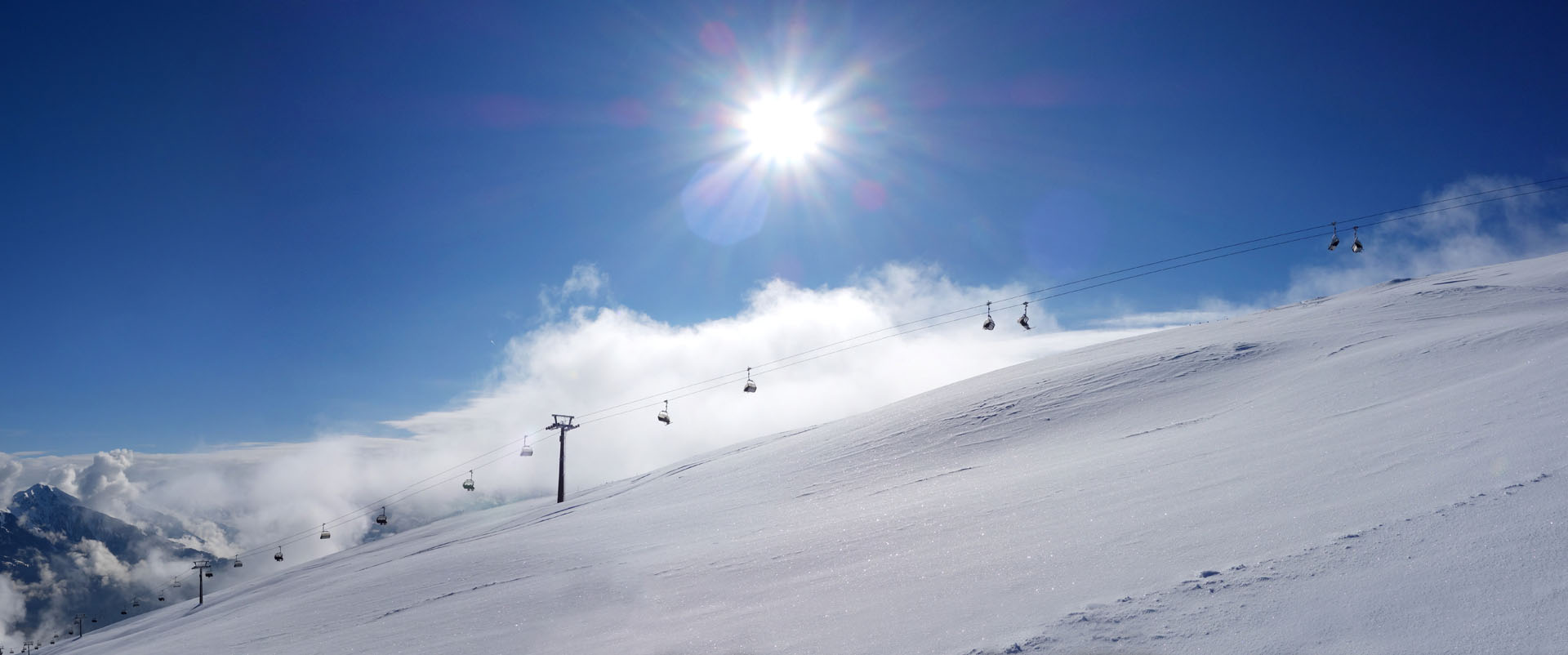 Unberührter Tiefschnee