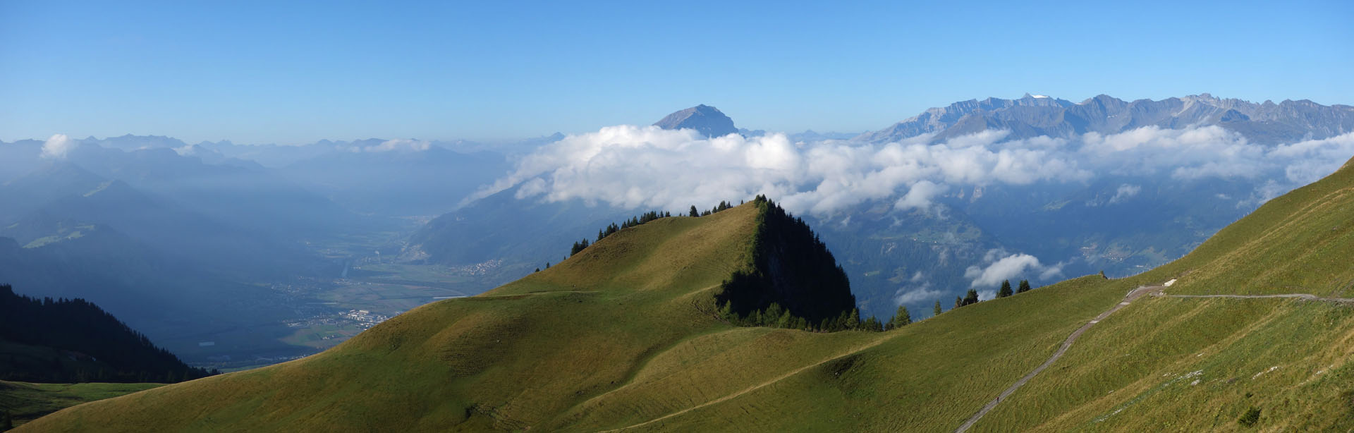 Alp über Rheintal