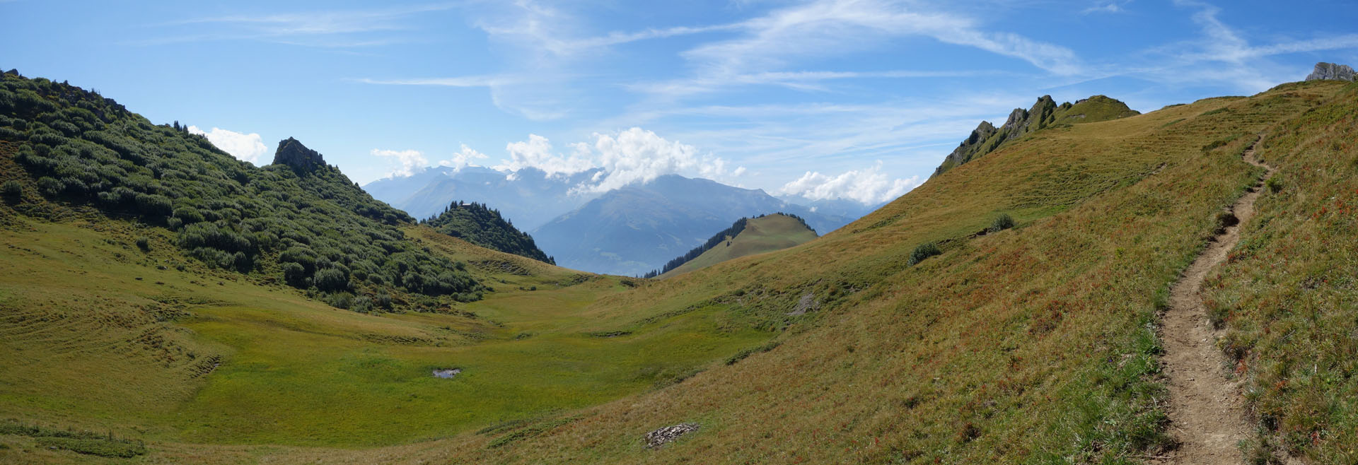 Wanderung über Wiesen