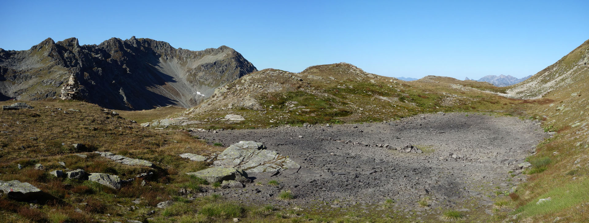 Ausgetrockneter Bergsee