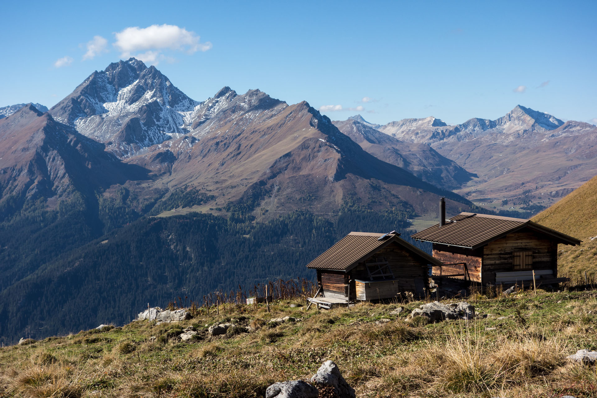 Hütten vor Piz Arblatsch