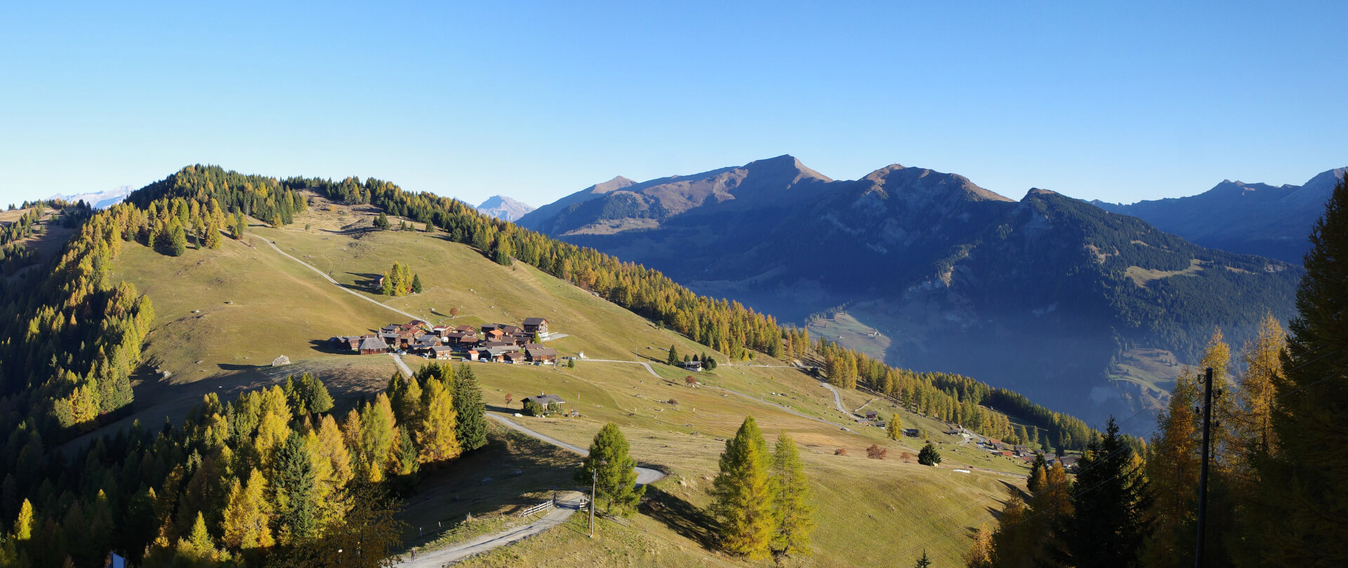 Obermutten im Herbst