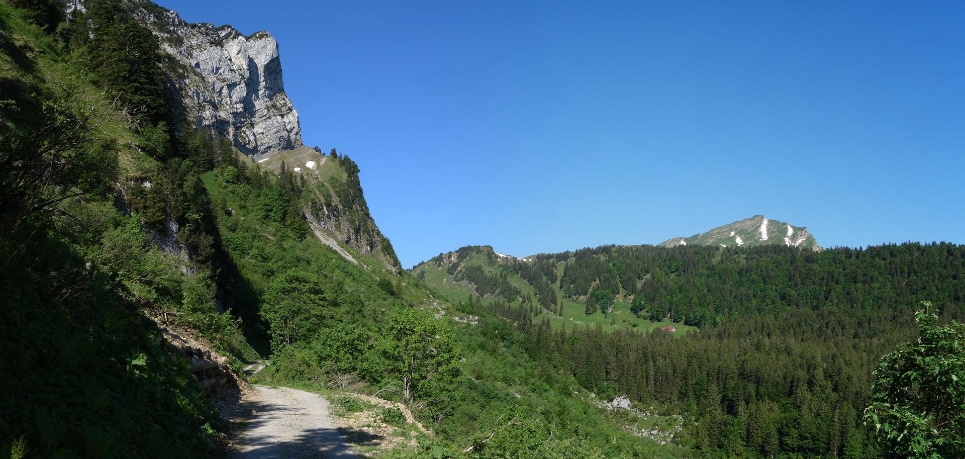 Weg um den Mattstock