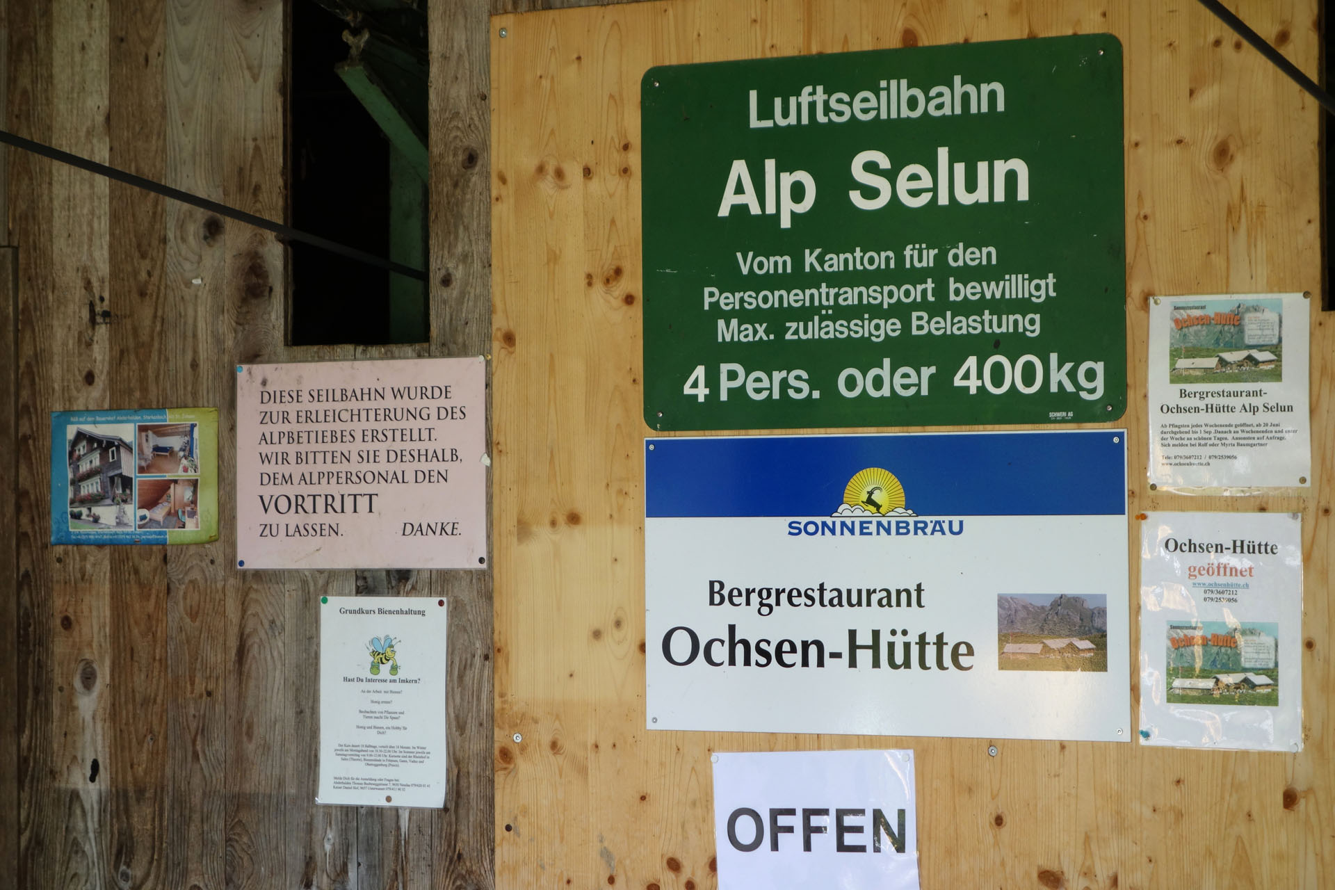 Schilder Luftseilbahn Alp Selun