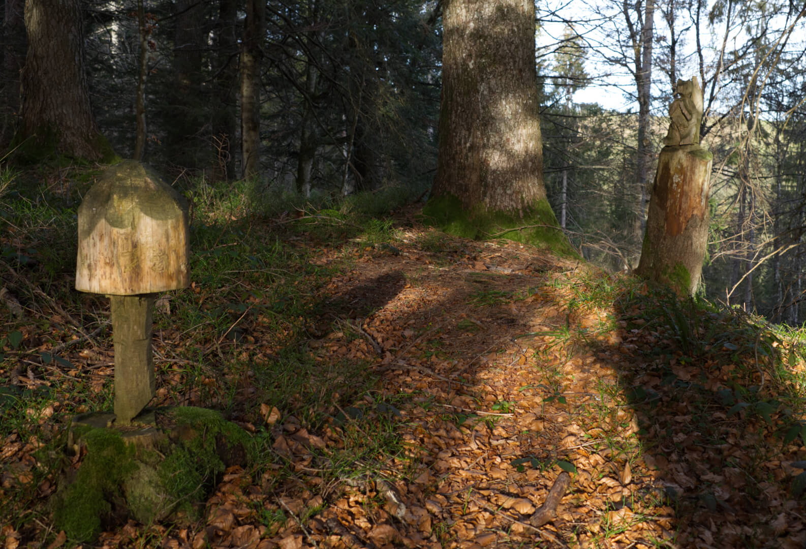 Figuren aus Holz